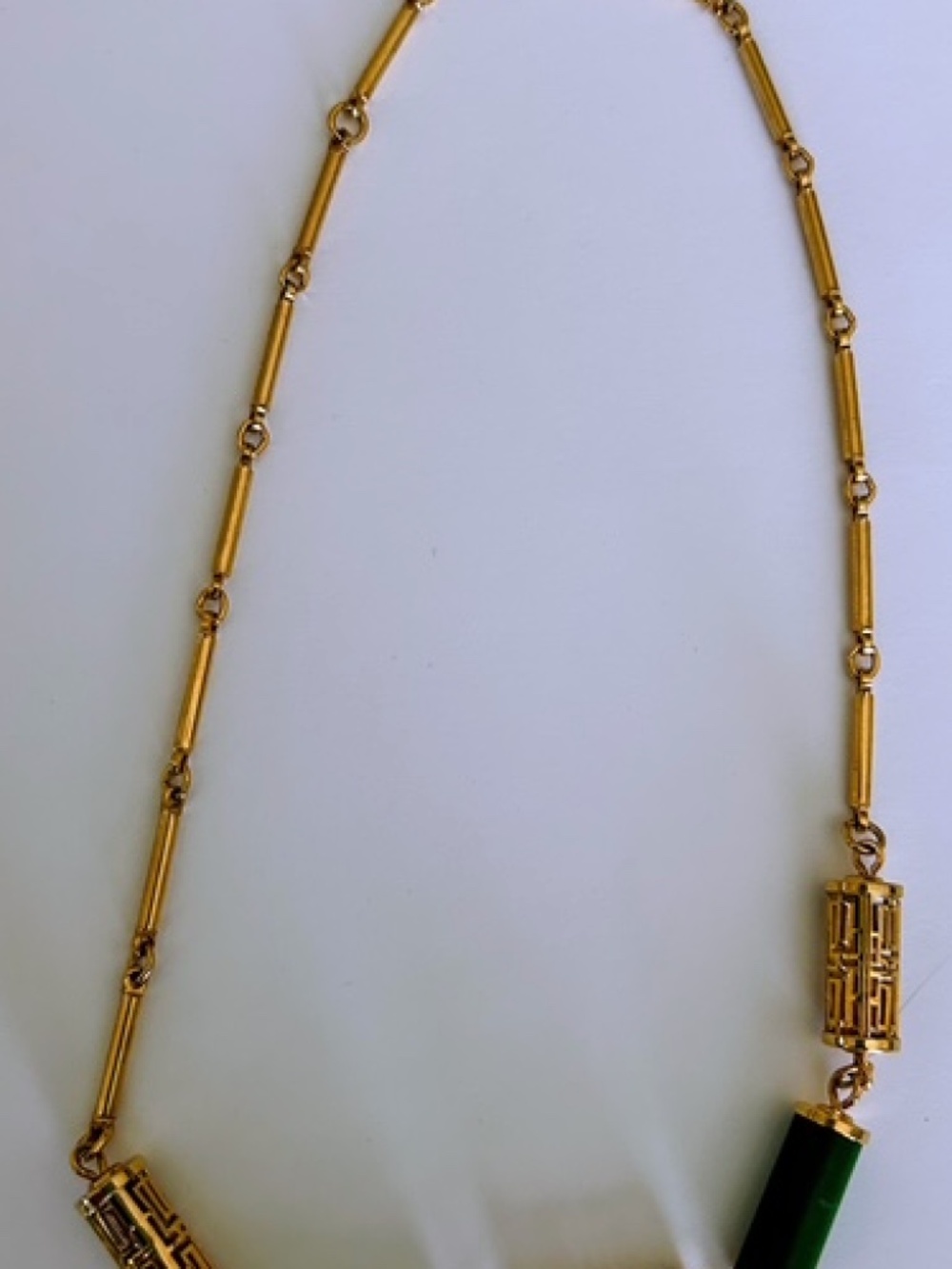 Vintage Sarah Coventry Oriental Lanterns Necklace Gold Tone Green Faux Jade 17 "